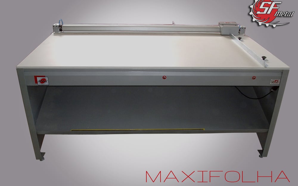 Mesa para corte de folha